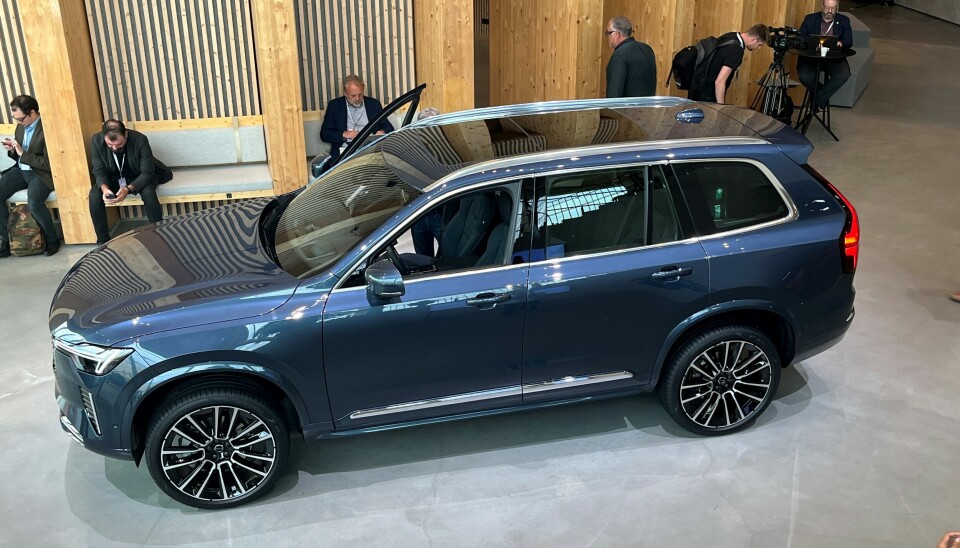 EKTE SVENSKE: Volvo XC90 produseres verken i Kina eller i USA, men i Torslanda uten for Gøteborg. Bildet er fra World of Volvo i Gøteborg.