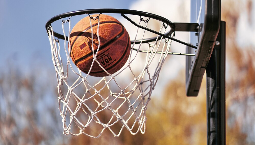 Basketball: Før kunne basketballen ha flere farger. I dag er de fleste oransje.