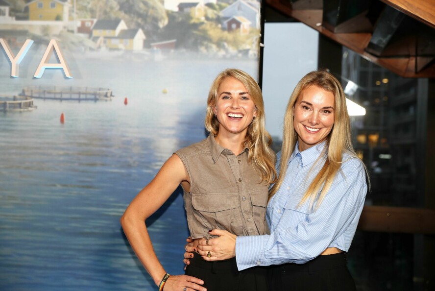 GLADLAKSER: TV-paret Tonje Frøystad Garvik (35) og Lene Sleperud (35) strålte på løperen.