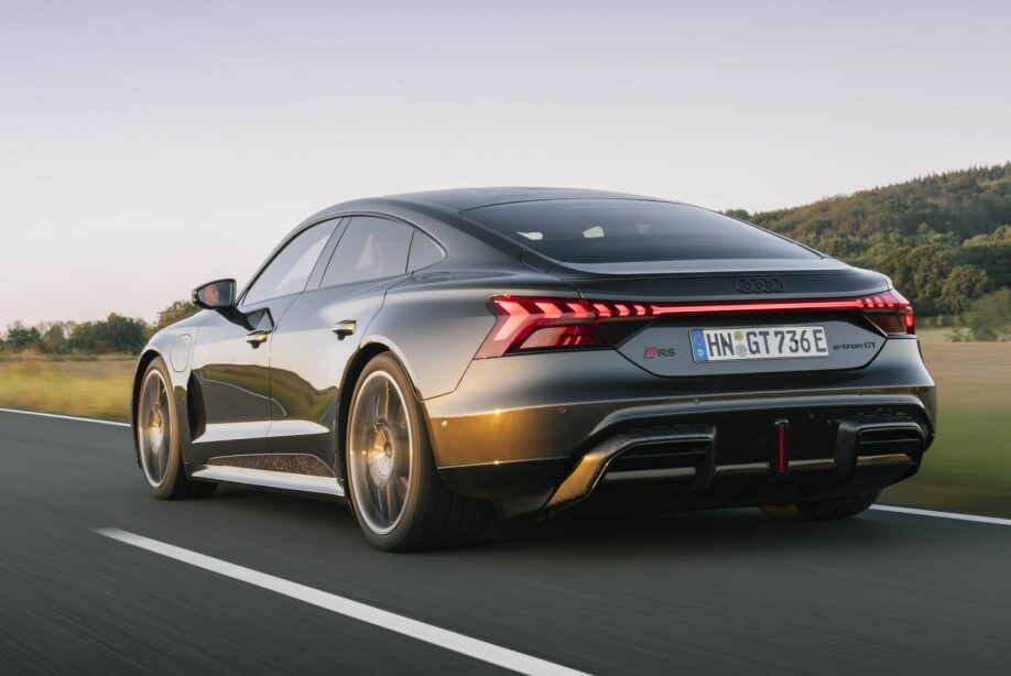 FORNYELSE: Utvendig er endringene små. Det har skjedd langt mer under skallet på Audi e-tron GT.