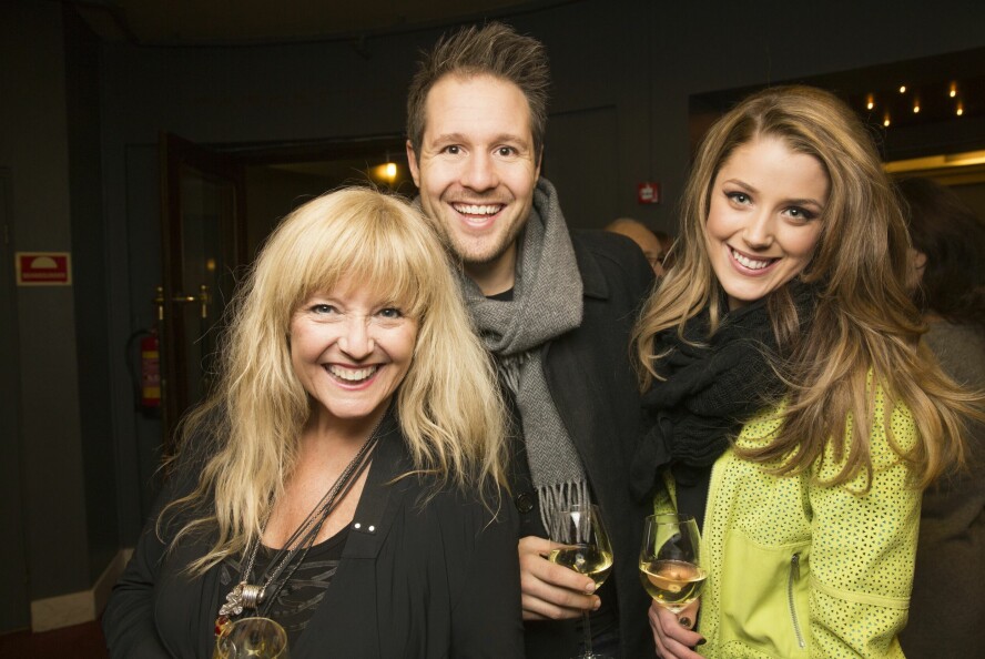 KJENT MOR: Sverres mor er artisten Hanne Krogh. – Jeg er utrolig glad i moren min, sier Sverre til Her og Nå. Her fra premieren på «Guys and Dolls» på Oslo Nye Teater i 2014.