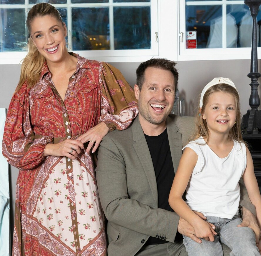 SVERRE OG CECILIE: I tillegg til å være stylist og frisør, er Cecilie medlem av Mensa – medlemsorganisasjonen for de to prosent smarteste menneskene i landet. – Man skal ikke undervurdere frisører, sier hun til Her og Nå.