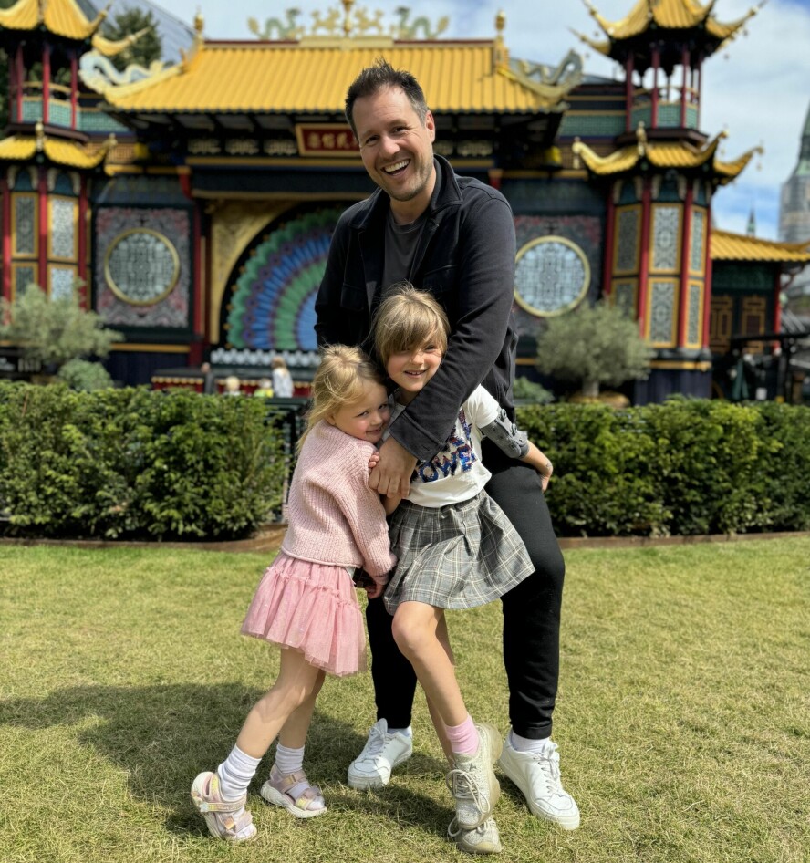 FAMILIETID: Sverre prioriterer alltid familien høyest. Her er han sammen med døtrene Saga og Sunniva på Tivoli i København.
