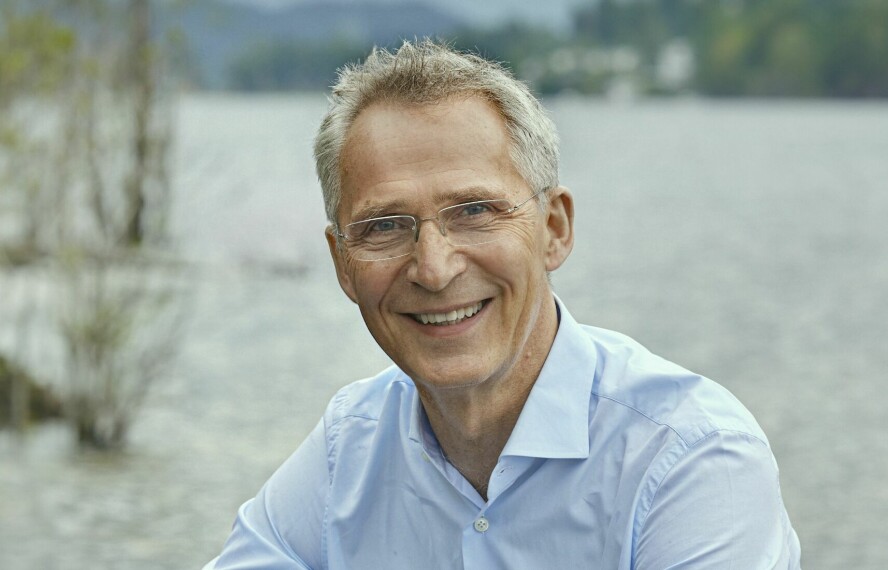 DEN LANGE VEIEN HJEM: I flere år har Jens Stoltenberg hatt flyttelasset klart, men har måttet utsette hjemreisen igjen og igjen. Og igjen. Men i høsten 2024 ble det alvor. Men tiden som arbeidsledig, ble kortvarig, skulle det vise seg.