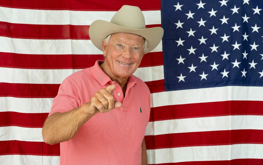 HOLDER STILEN: – Jeg er klar om Trump og Harris er det, fleiper tidligere USA-korrespondent Oddvar Stenstrøm.