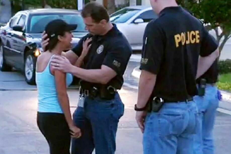 KROKODILLETÅRER: Her bryter Dalia Dippolito ut i krampegråt når hun får vite at ektemannen er blitt drept. Men alt var et spill.