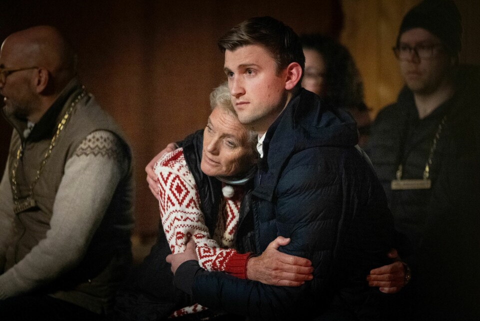 FINE FOLK: Anette knyttet nye vennskapsbånd under sin tid i «Forræder» på TV 2. Her er hun sammen med Thor Haavik.