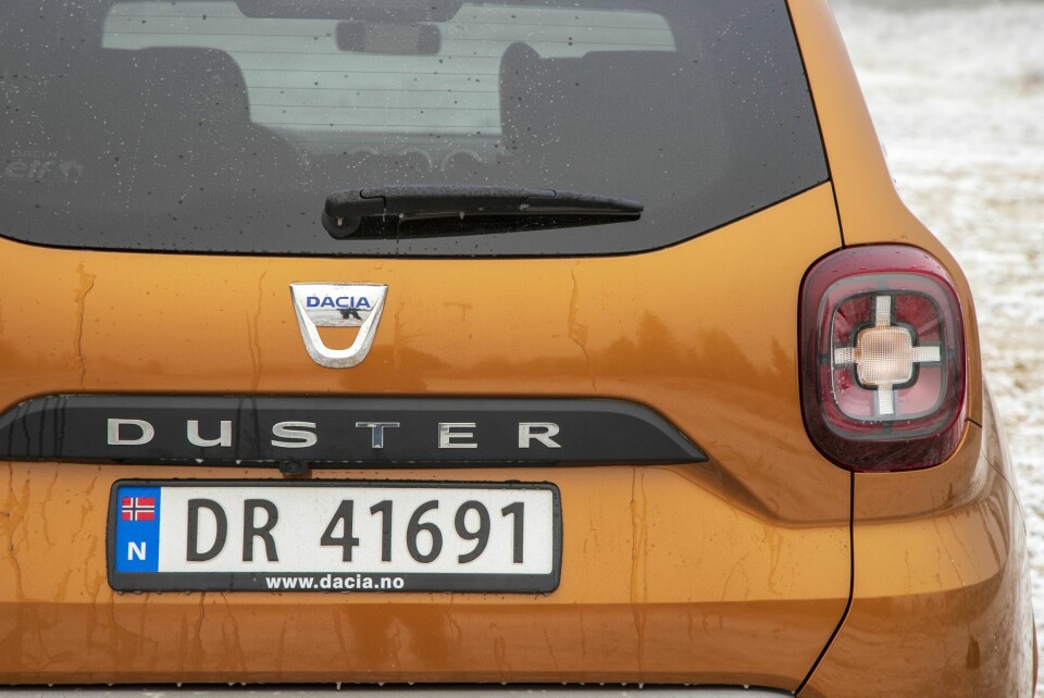 SMÅTØFF: Design og detaljer gir Dacia et preg av røff bruksbil.