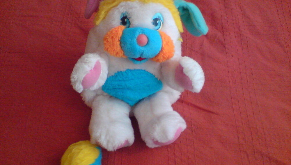 POPPLES: Hvis du vrengte bamsen, ble den til en ball! Dessuten lagde dotten på halen en rislelyd. Gøy!