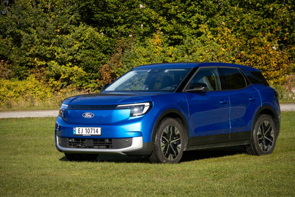 KOMPAKT: Både i kjørefølelse og design kjennes Ford Explorer mer ut som en underholdene kompaktbil, enn en stor SUV.