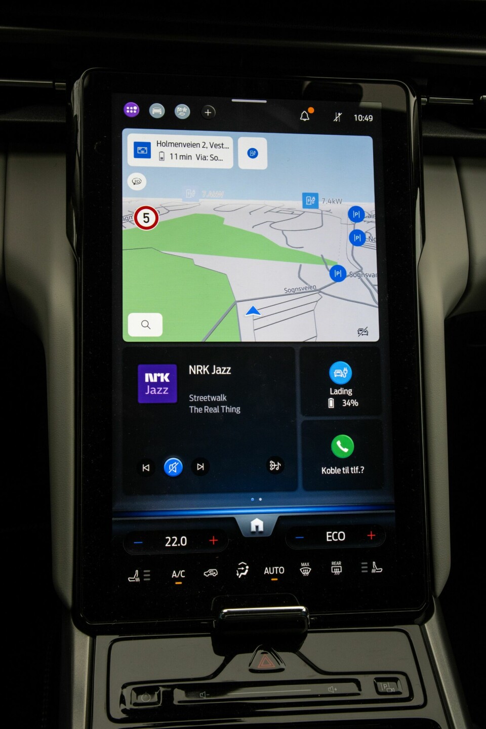 GOD TREFFPROSENT: Symbolene er nemlig litt større enn i mange andre skjermløsninger, og enkle å treffe. Du kommer fort inn i betjeningslogikken.