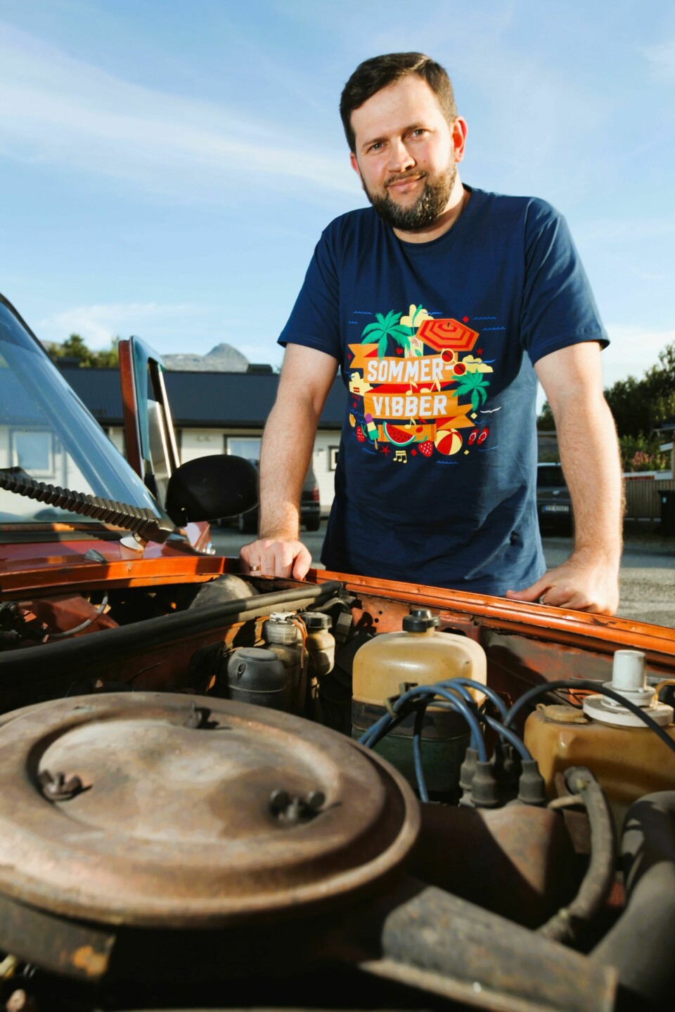 KRAFTVERKET: Bilen har en rekkefirer på 1,3 liter. Den norske modellen kom med like mange hestekrefter, men en motorpå 1,6 liter.