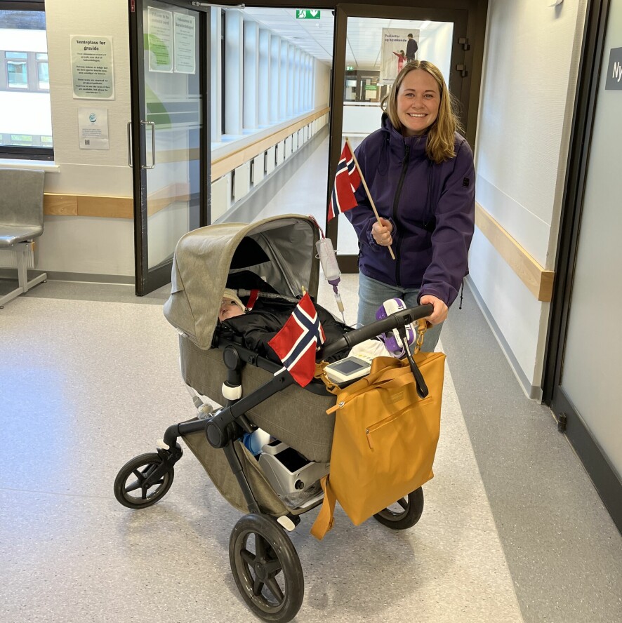FØRSTE TRILLETUR: Her dro Andrea og HErle på sin aller første trilletur med hjemme-CPAP, mai 2023.