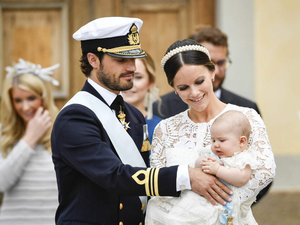 FØRSTEFØDTE: Prins Alexander, Carl Philip og Sofia eldste sønn, ble døpt i Slottskyrkan på Drottningholm slott 9. september 2016.
