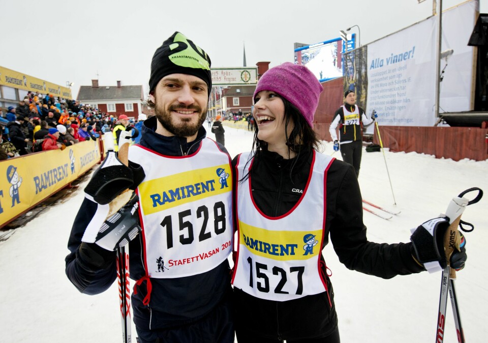 SPORTY EKTEPAR: Carl Philip og Sofia elsker fritidsaktiviteter sommer som vinter.