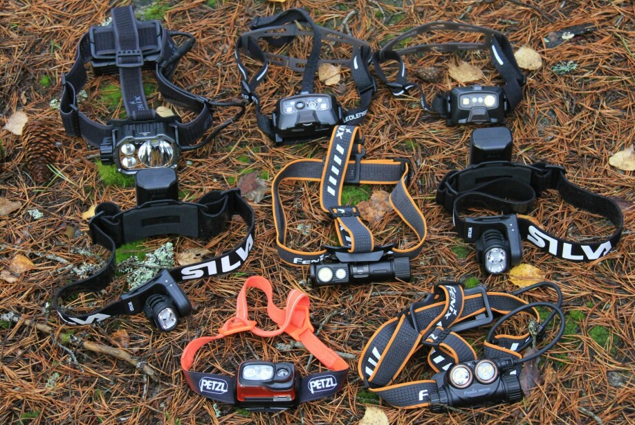 DISSE HODELYKTENE BLE TESTET: En moderne LED-lykt er kraftig, og sterkt lys direkte i øynene kan skade synet, både ditt eget og andres. Så bruk den fornuftig.