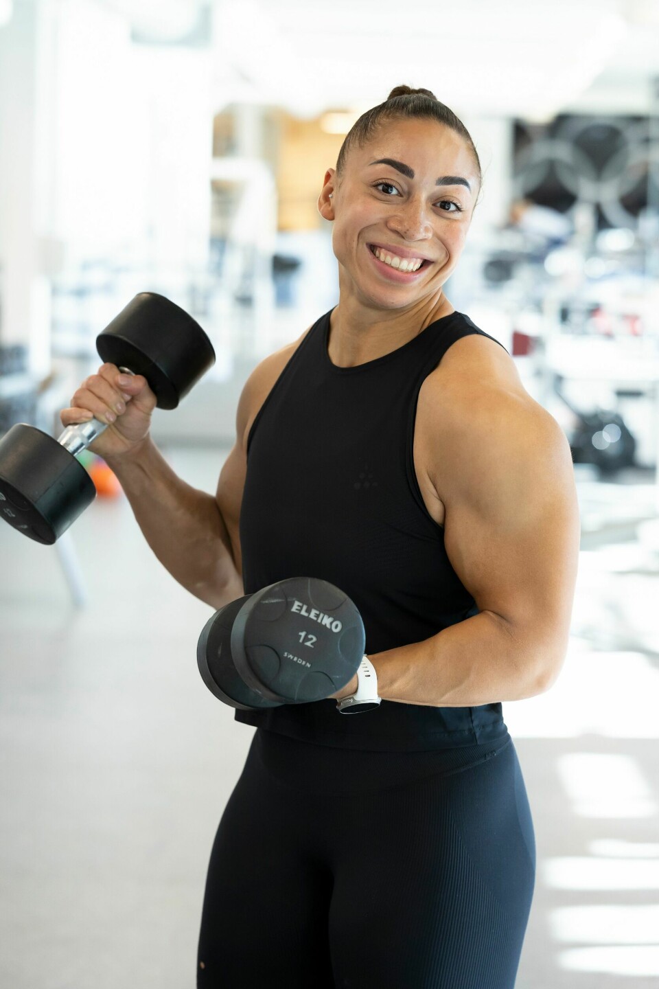 RÅSKAP: – Jeg har vært gjennom skader, operasjon, tretthetsbrudd og brokkoperasjon, og jeg sliter med knær og rygg. Det koster mye, men det skal det også, mener Solfrid.