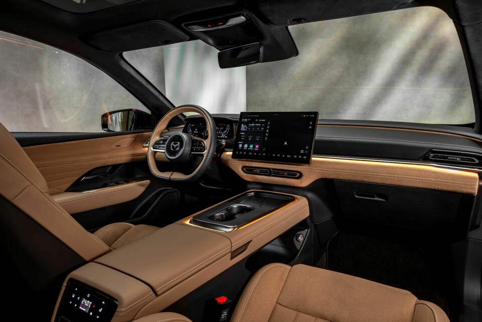 LUKSUS: Mazda kan kunsten å lage interiør med luksusfølelse, noe rimelige MX-30 er et eksempel på. Mazda 6e er intet unntak.
