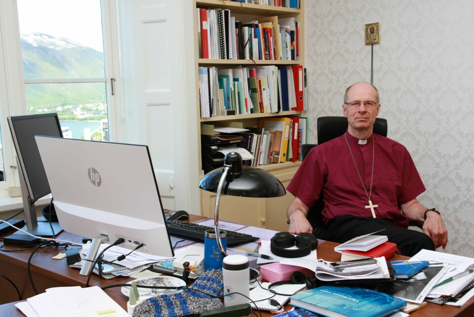 MORALSK ANSVAR: Biskop Olav Øygard i Nord-Hålogaland bispedømme mener vi har et moralsk ansvar for å rydde opp slik at alle levningene som ligger på Elverhøy/Sommerlyst kan bli ført til Botn, dit de skulle bli ført allerede i 1954.