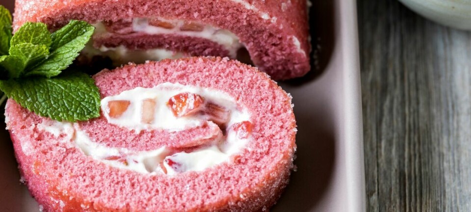 Oppskrift på lekker rullekake med jordbær og sitronkrem