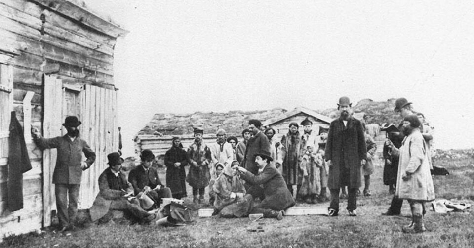 OPPSIKTSVEKKENDE: Grundig og med omtanke for samene som stilte opp i forskningens tjeneste, fotograferte Roland Bonaparte – grandnevø av keiser Napoleon – samer i Finnmark. Hans metode skulle bli gjentatt 40 år senere av folk med helt andre hensikter og syn på urbefolkningen på Nordkalotten.