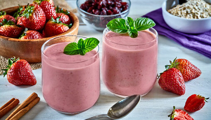 FRISKT: Smoothie med bær er både godt og friskt.