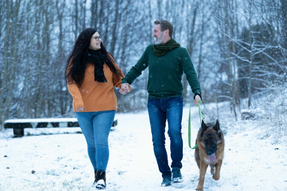 LETTE TURER: – Storm er også mer fornøyd. I dag elsker mammaen og pappaen hans å gå turer, sier samboerne.
