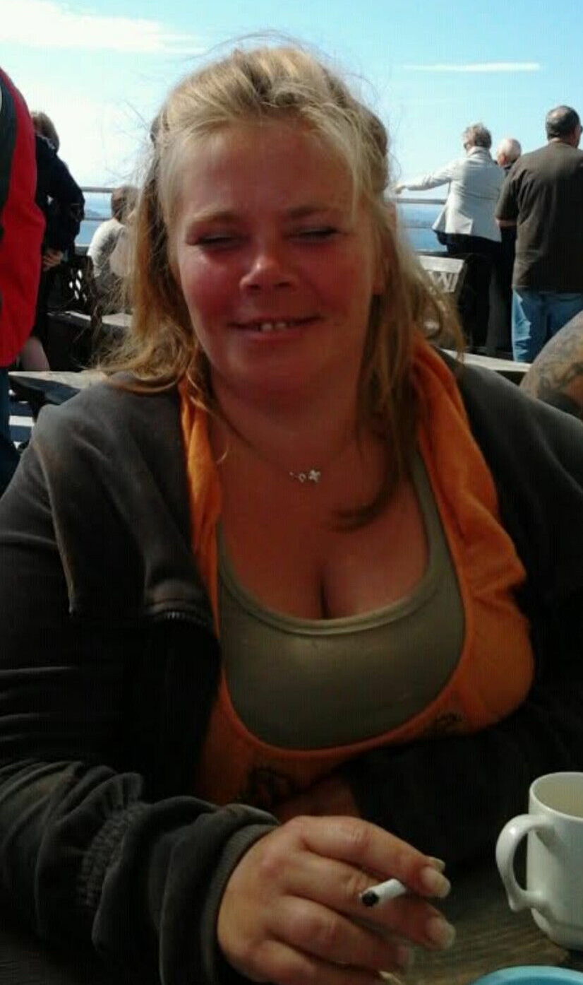 OVERVEKTIG: Et bilde tatt i 2011 da Jenny veide rundt 120 kilo. Dette var før hun våget å melde seg på gratis zumbatimer.