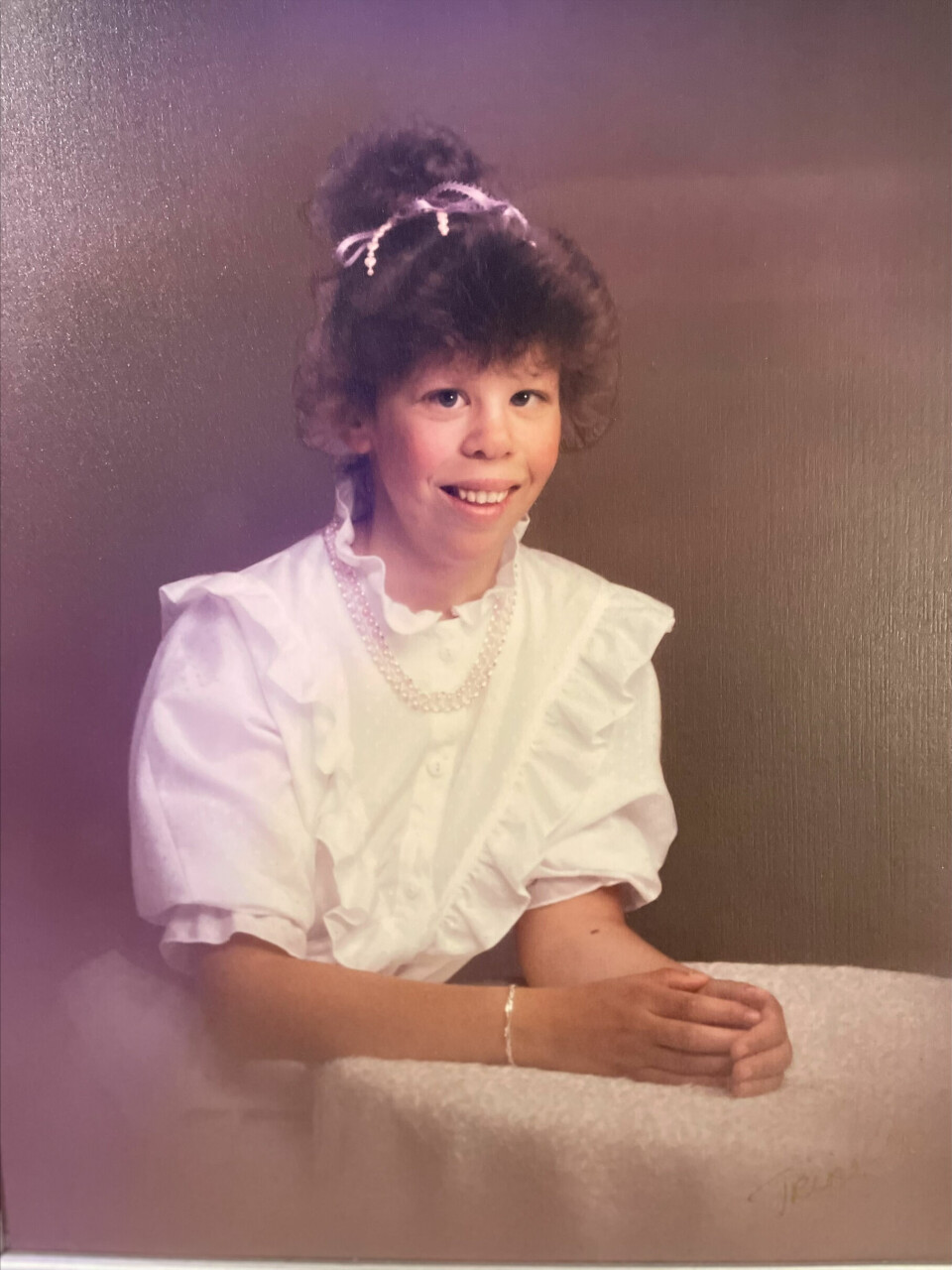 KONFIRMANT: Laila har Williams syndrom og har alltid visst at hun ikke er som «alle» andre. Her er hun konfirmant.