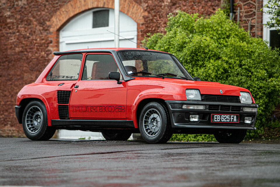 LITT VANLIGERE: Turbo 2-versjonen fra 1985 ble bygget i noe mer konvensjonelle materialer sammenlignet med første generasjon.