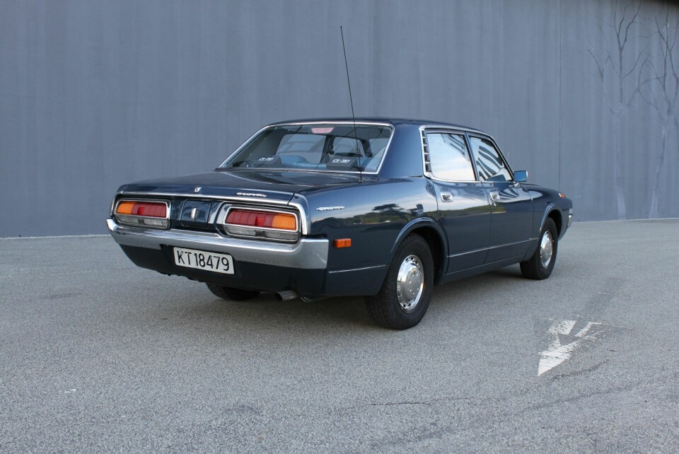 ELEGANT: Fjerde generasjon Crown er like elegant som den er enkel i sitt designspråk. Det er en god ting.