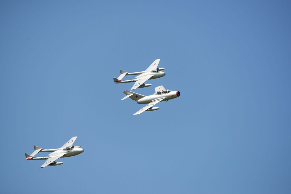FORMASJONSFLYGING: De tre veteranjagerne til Flyvåpenets historiske skvadron er et populært innslag på flyshow over hele Europa.