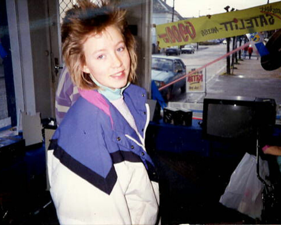 VANSKELIG TID: - Vi har flyttet så mange ganger. Jeg var alltid «hun nye» i klassen. Det var et mareritt for meg som var så sjenert. Når jeg endelig hadde åpnet meg og blitt varm i trøya på den nye skolen, flyttet vi igjen.