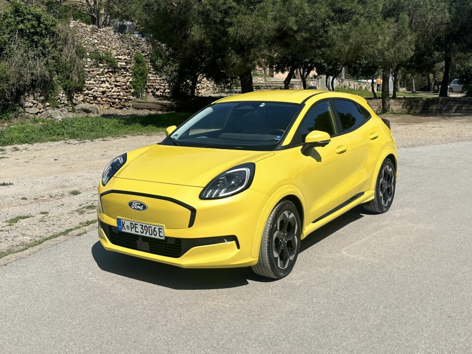 FLERKULTURELL: Den elektriske drivlinjen blir produsert i England, mens batteriene fra Sør-Korea settes sammen i Ungarn. Puma bygges i Romania – side om side med Fords nye kompakte elektriske varebil, E-Transit Courier.