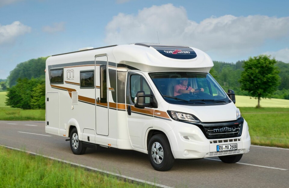 FEIENDE FLOTT: Malibu skal være et rimeligere alternativ til Carthago, men det er intet simpelt ved delintegrerte T 430 LE.