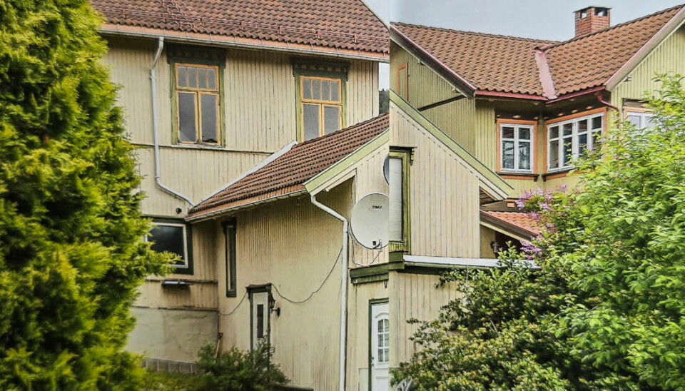 FØR: Slik huset ut i prospektet da paret slo til.