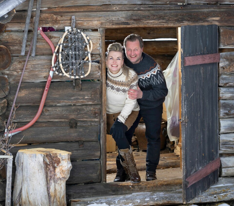 AKTIVE: På Skrindo har de nok å gjøre både med musikk og Espens mange prosjekter som «handy man». Han jobber også fast som lærer i bygda.