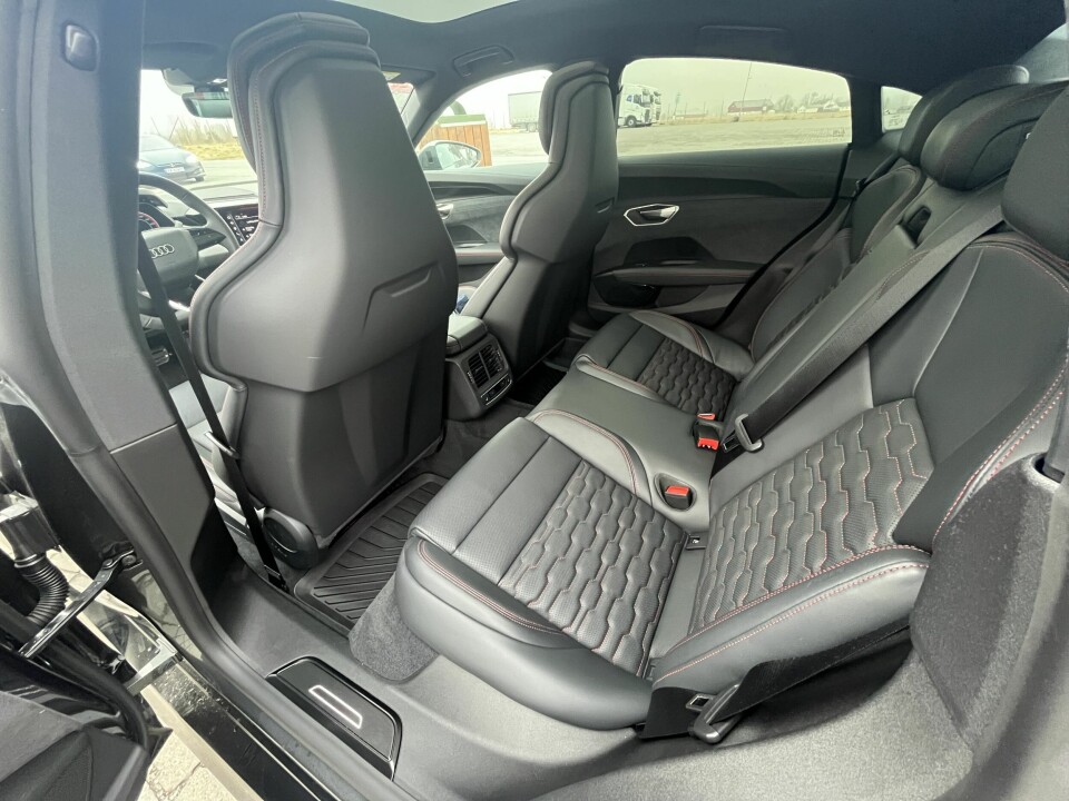 TRANGBODD: Beinplassen i baksetet samt bagasjeplassen og for mye hjulstøy er svakhetene ved bilen.