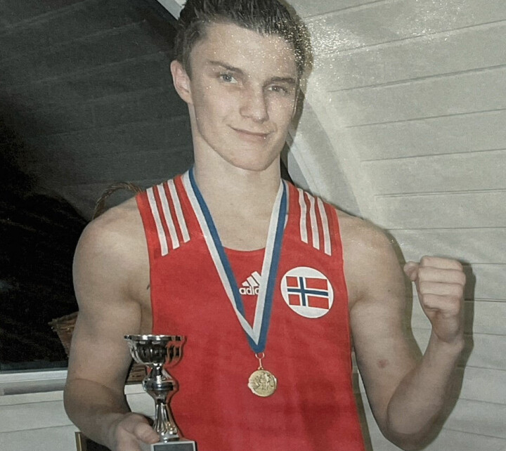 NORGESMESTER: I ringen visste Nils Arne at han måtte være skjerpet og kampklar for å unngå slag.