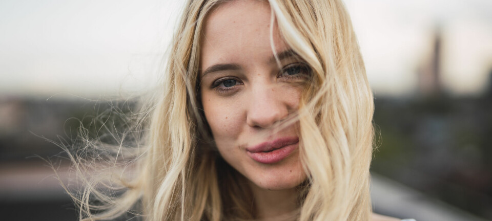 Bak på bildet sto det et navn. Jeg ble helt kald inni meg