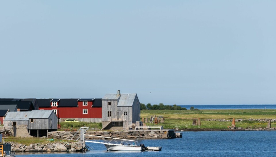 GAMMELT FISKEVÆR: Det er en ny glans over det en gang forfalne fiskeværet Kleivan. Selv om driften og bruken er annerledes, er historien tatt godt vare på ved restaureringen.