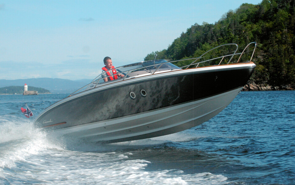 CORMATE T-27: Vi har tidligere testet Cormate T-27 med Cummins Mercruiser 320 hk diesel (bildet). På finn fant vi en 2007-modell, som er et fint alternativ til en Windy eller Hydrolift. Den kraftig Mercruiser V8-motoren på 430 hk er av nyere dato.