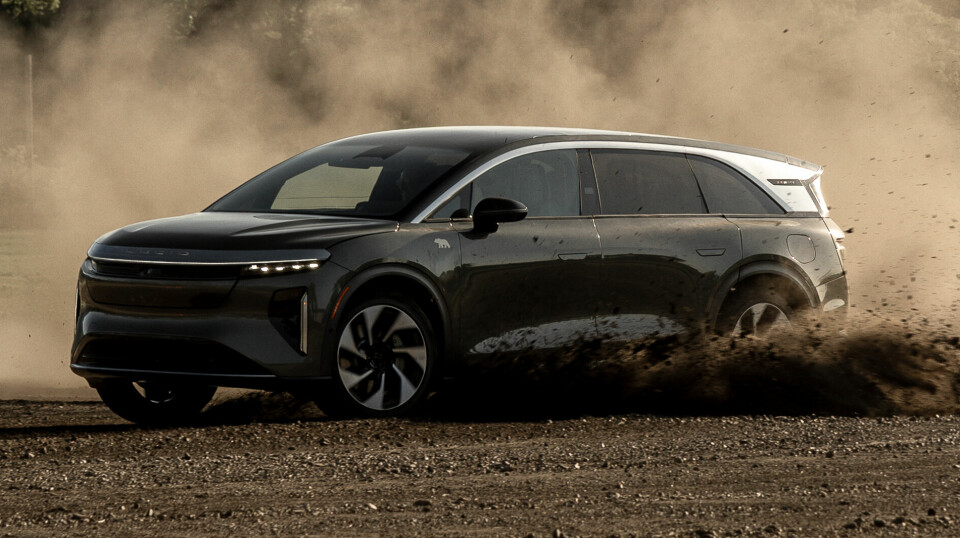 OPPTIL 800 HESTER: Gravity er utstyrt med to motorer og firehjulsdrift. Grand Touring-versjonen har en effekt på over 800 hk og skal greie sprinten på 3,6 sekunder. Bremsene er utviklet i samarbeid med Brembo.