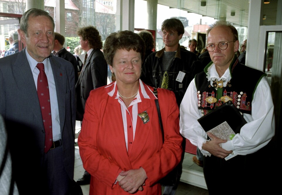 BARNAS TALSMANN: Barneombud Torgersen sammen med Gro Harlem Brundtland under den internasjonale barnekonferansen i Bergen i 1992.