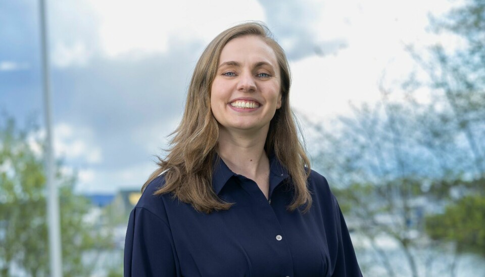 BLIR IKKE IRRITERT: Linda Roald (33) forteller at hun aldri lar seg iritere av bestevenninna Dina.