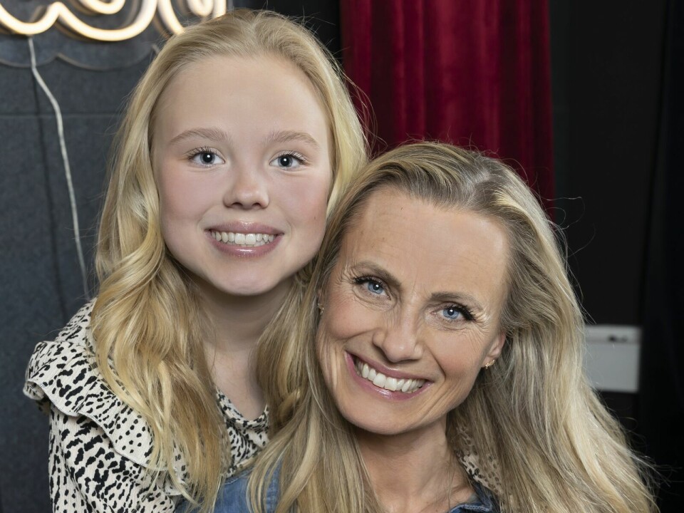 MOR OG DATTER: Siljes datter, Celia, var med for å hylle mammas nye jobbhverdag.