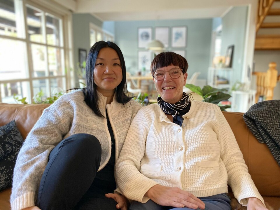 VERDENS BESTE MAMMA: Camilla Byre har hatt en trygg og god oppvekst i Verdal, og mener hun ikke kunne fått bedre foreldre. Mamma Sonja Larsen (68) er glad for at datteren har fått kontakt med sin biologiske familie i Sør-Korea.