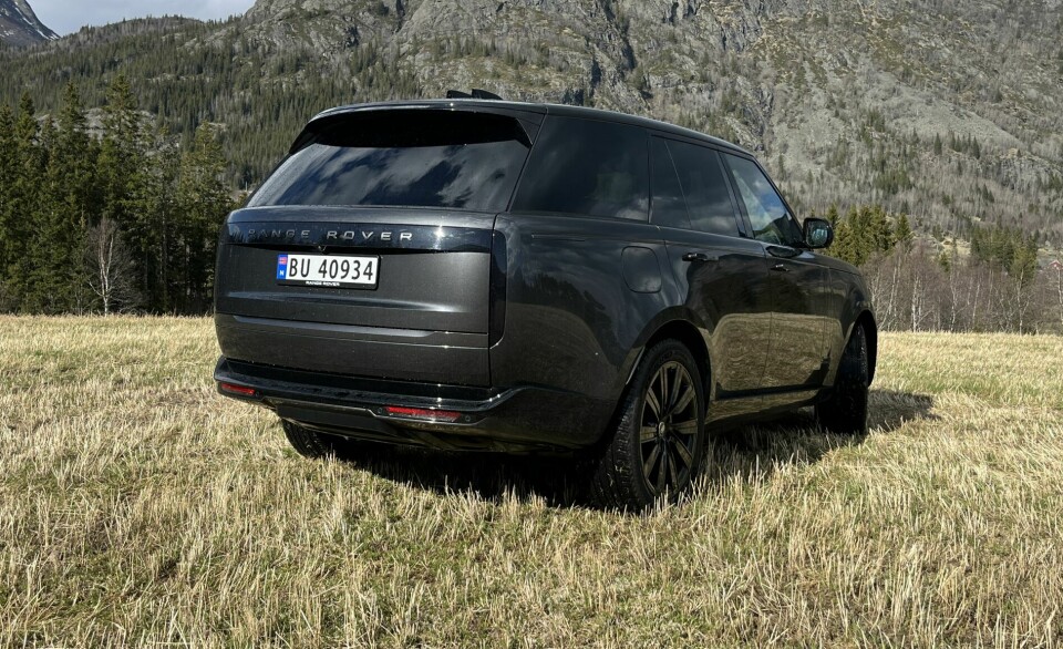 LUFTFJÆRET: Maks bakkeklaring er på nesten 30 centimeter.