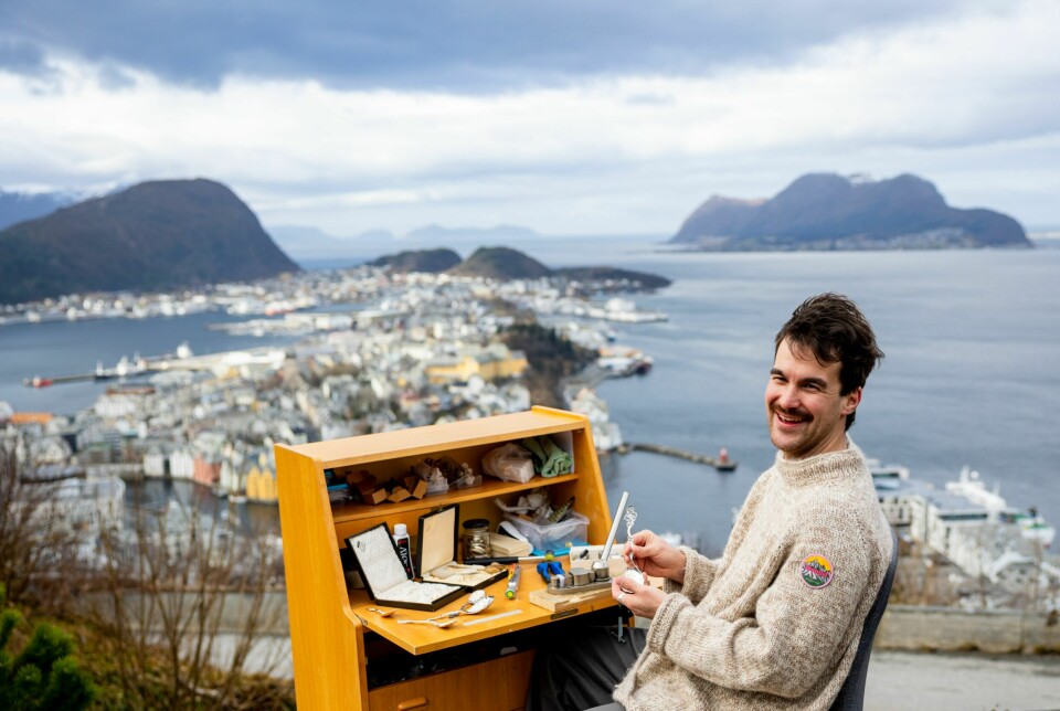 SKATOLL: Skatollet måtte Sasha helt til Trondheim for å kjøpe. – En perfekt petit i forhold til mange andre skatoller. Da jeg bestemte for å ha verksted hjemme, fant jeg den på Finn og tok en tur, ens ærend for skatollet.