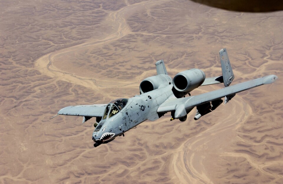 I SITT ESS: En A-10 Thunderbolt fra 407th Expeditionary Fighter Squadron Tallil Air Base, etter å ha etterfylt drivstoff fra en KC-135 i luften over Irak, 19. juni 2003.